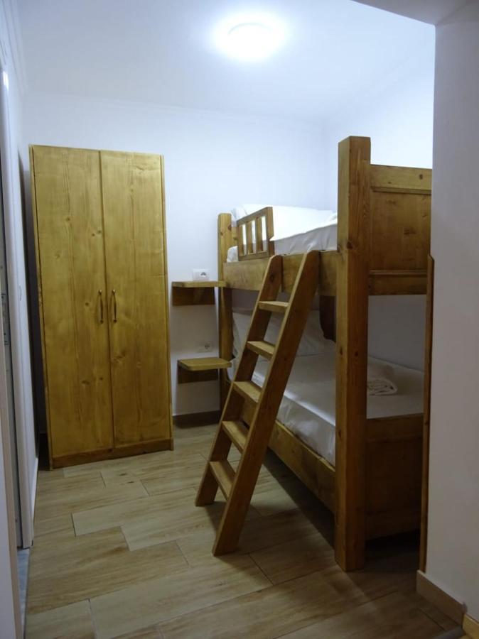 Guesthouse Riverside Μπεράτ Εξωτερικό φωτογραφία